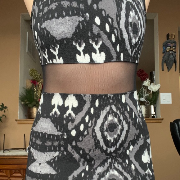 Coord Dress with Mesh - Picture 7 of 12